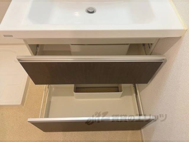 洗面所　下部収納