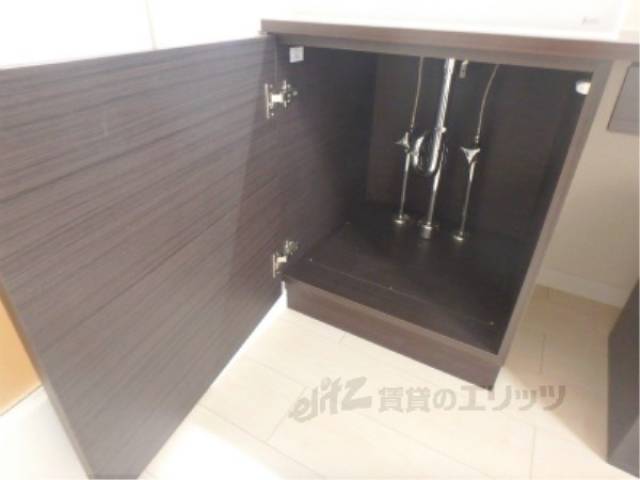 洗面所　下部収納