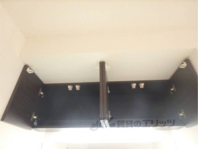 洗面所　上部収納