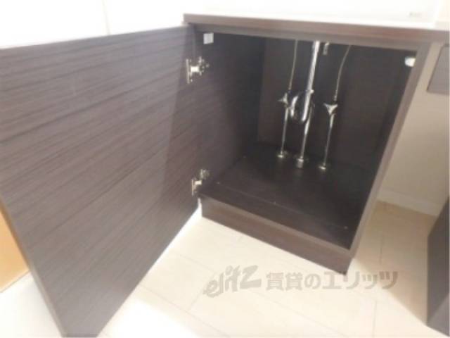 洗面所　下部収納