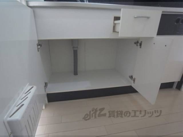 収納　キッチン下
