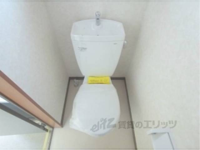 トイレ　ベランダから入る