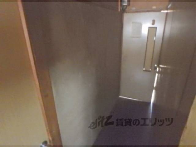 廊下　共用廊下