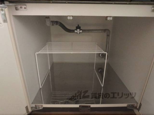 収納　コンロ下