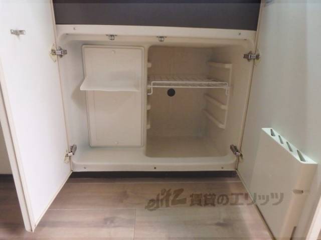 収納　シンク下