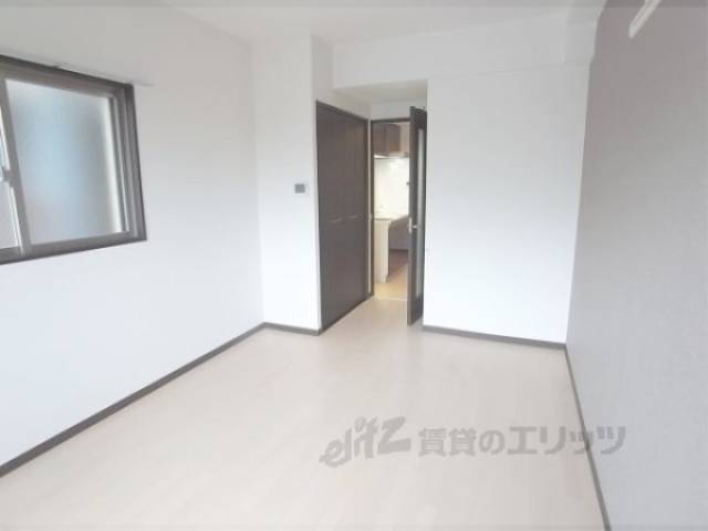 洋室　使いやすい間取りの部屋です
