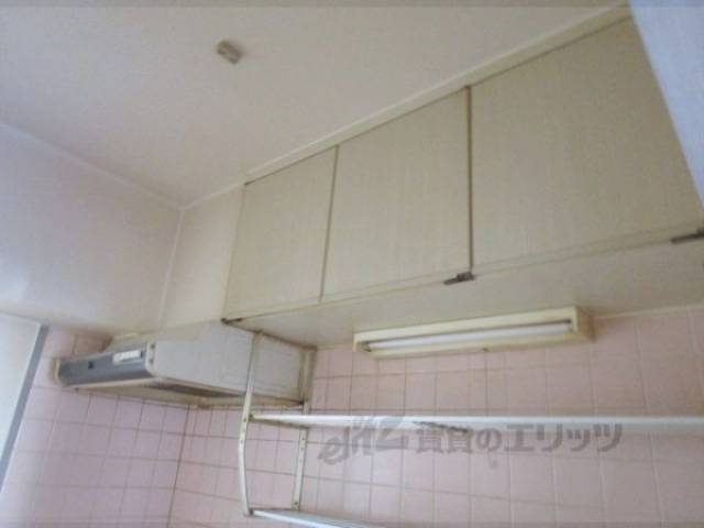 キッチン　収納