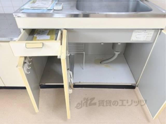 キッチン　下部収納