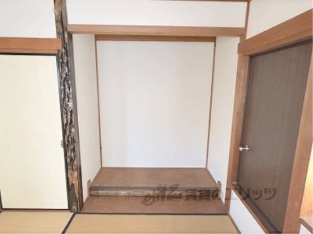 和室　床の間