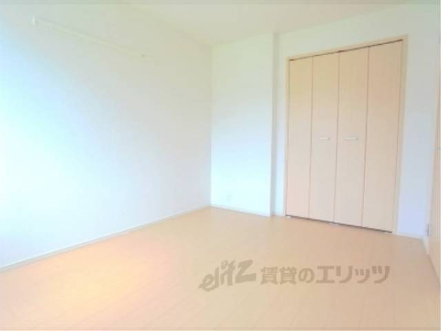 洋室　リビングの横にある洋室です。