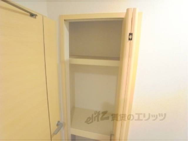 収納　上部　廊下にある収納です。