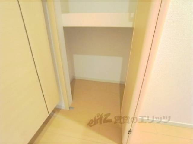 収納　下部　廊下にある収納です。