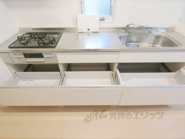キッチン　下部収納