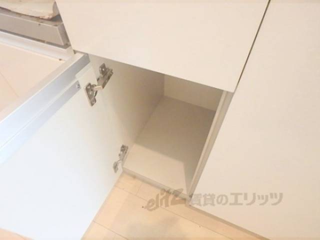 キッチン　下部収納