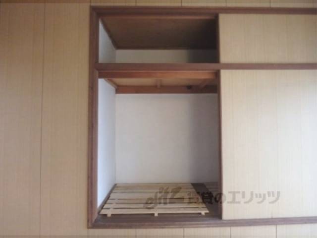 収納　シャワースペース向かいにあります。