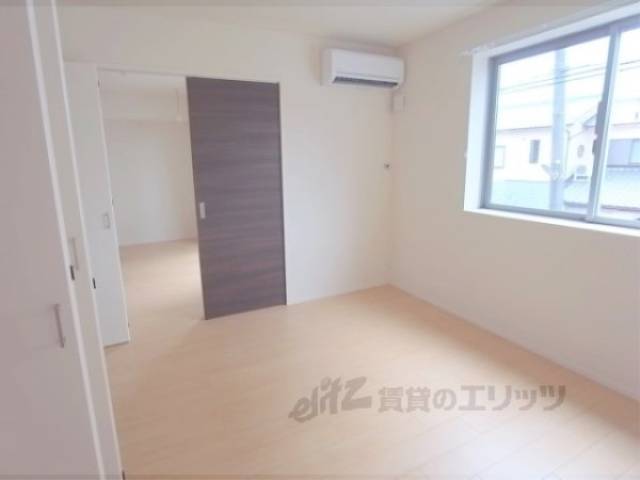 洋室　南向きのお部屋になります