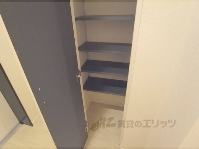 下駄箱　靴たくさん入りますよ