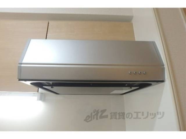 キッチン　換気扇　イメージ写真