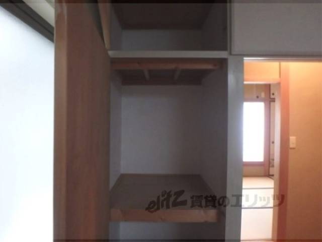 収納　洋室収納2