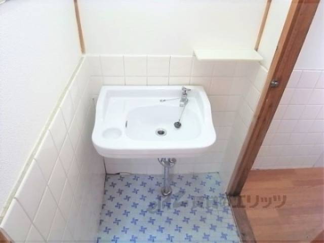 洗面所　独立洗面台です。