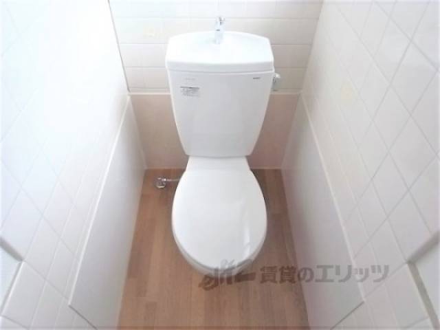 トイレ　新しい綺麗なトイレです。