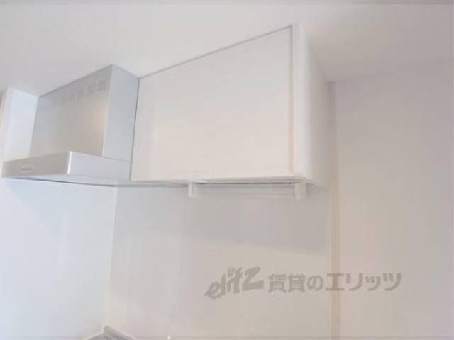 キッチン　上段収納