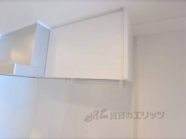 キッチン　上段収納