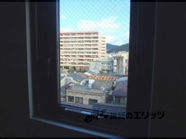リビング　窓