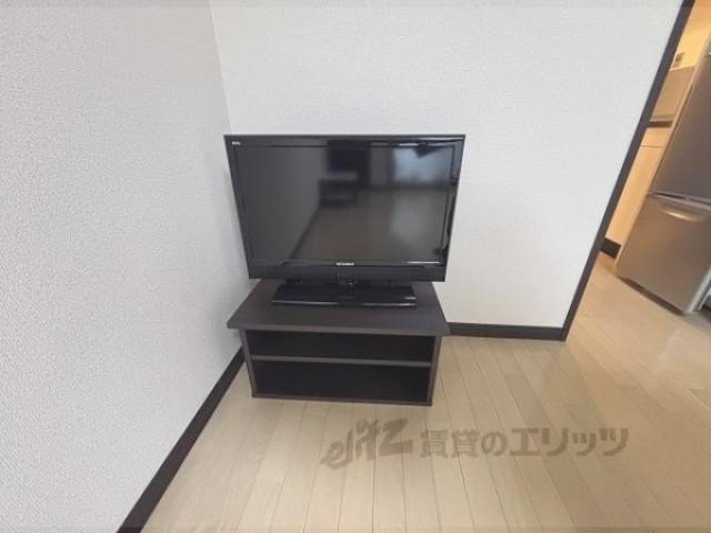 備え付けテレビ