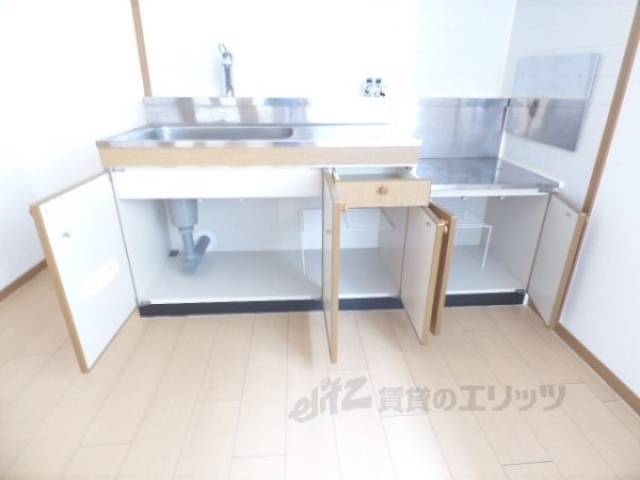 キッチン　収納