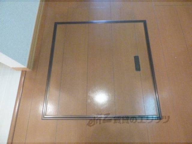 キッチン　床下収納