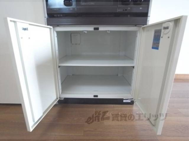 収納　コンロ下