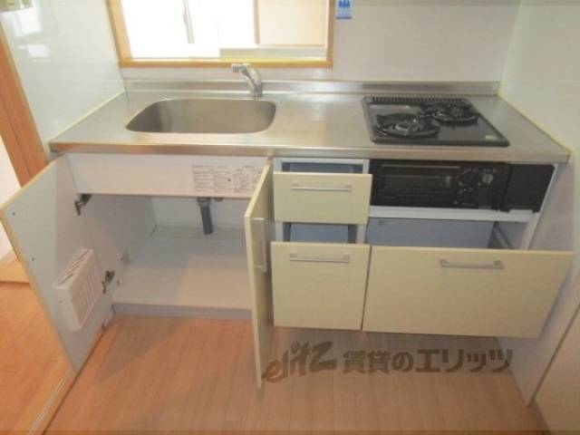 キッチン　下段収納