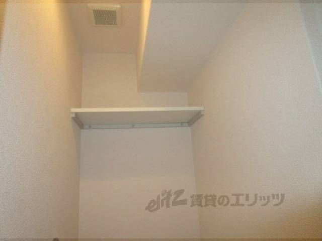トイレ　上段収納