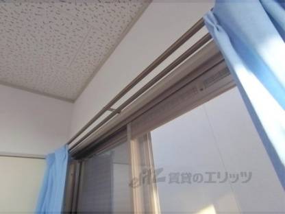 カーテンレール