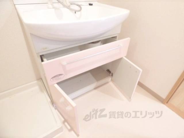 洗面所　収納