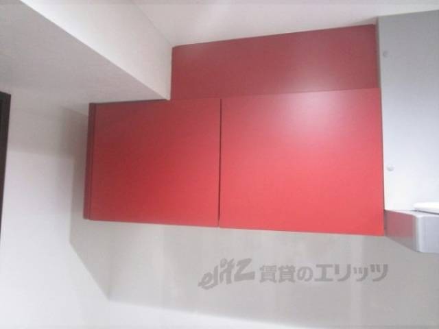 キッチン　上部収納