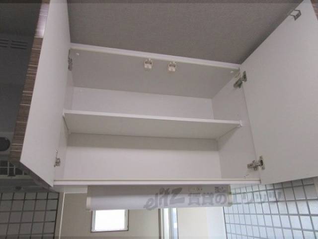キッチン　上部収納