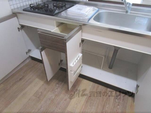 キッチン　下部収納