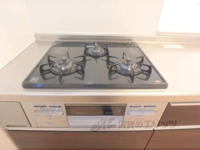 キッチン　ガス3口コンロ