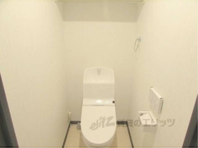 トイレ　センサー付きトイレです