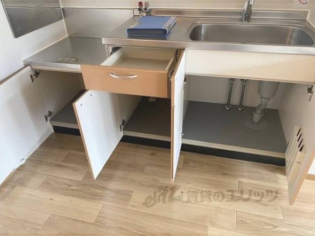 キッチン　下部収納
