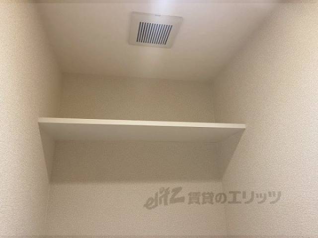 トイレ　上部収納