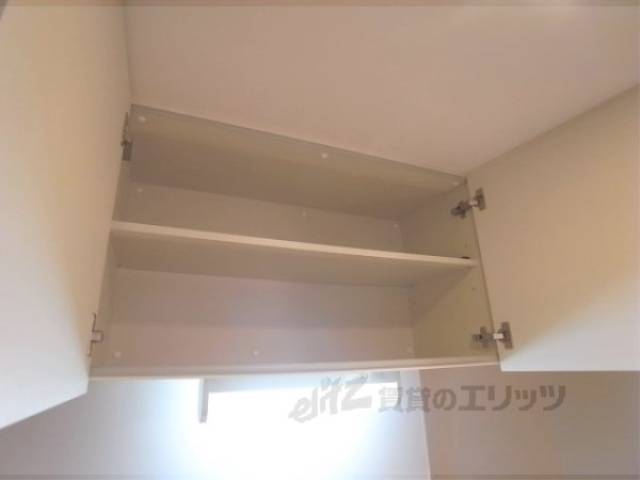 キッチン　上部棚