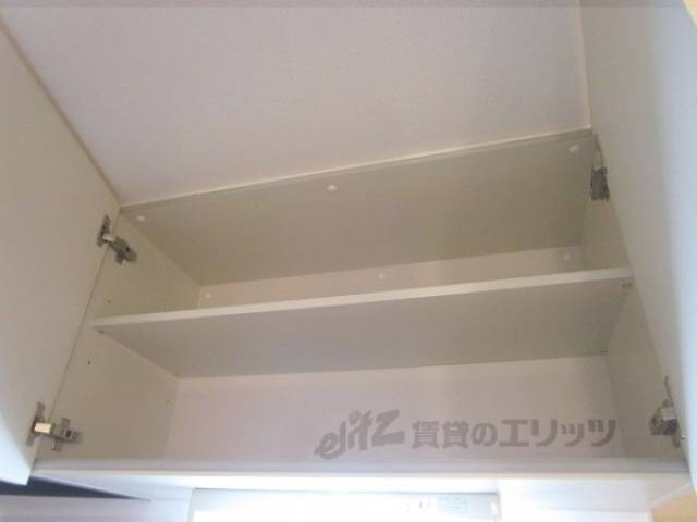 キッチン　上部収納