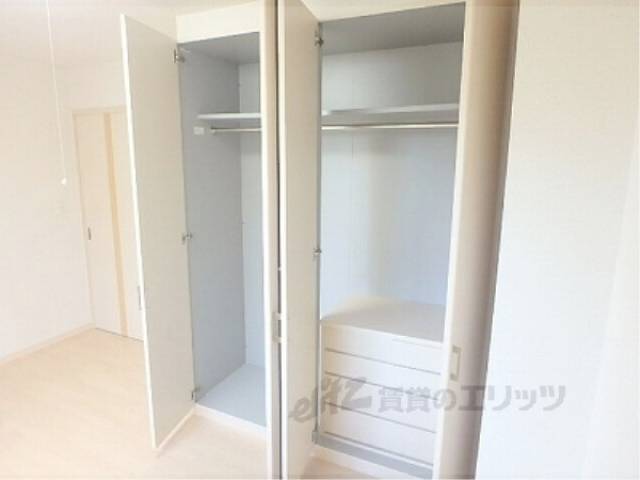 収納　クローゼット