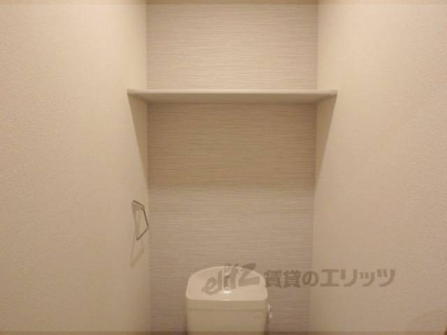 トイレ　棚