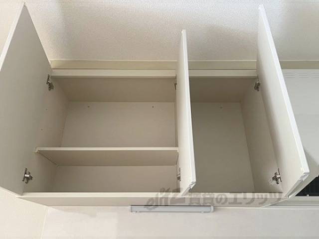 キッチン　上部収納
