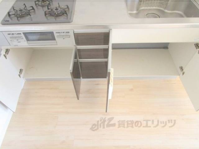 キッチン　収納