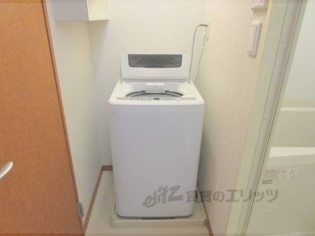 洗濯機置場　洗濯機